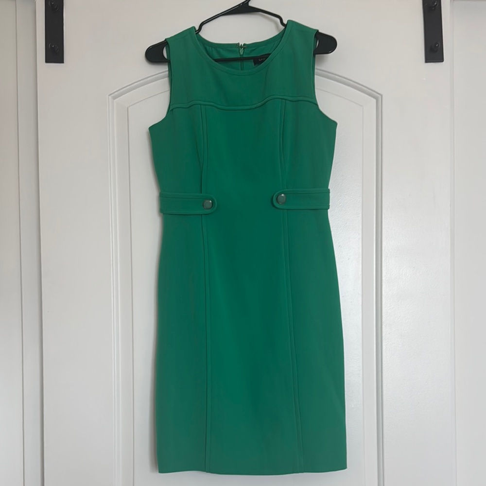 Chetta B Green Sleeveless Sheath Midi Dress